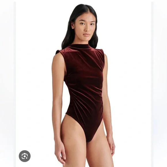 Steve Madden Esen Burgundy Wine Stretch Velvet Mock Neck Tank Bodysuit NWT - Picture 3 of 9